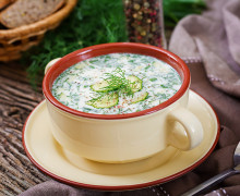 Окрошка - это холодный суп, популярный в русской кухне